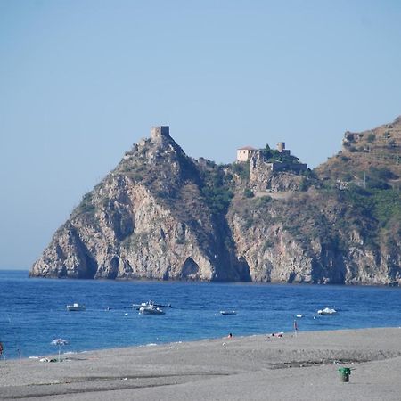 Quattro Torri B&B Santa Teresa Di Riva Exterior photo